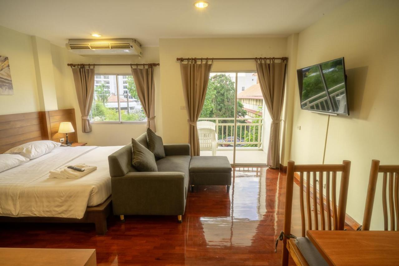 Baan Chuan Chom Pattaya Hotel Buitenkant foto