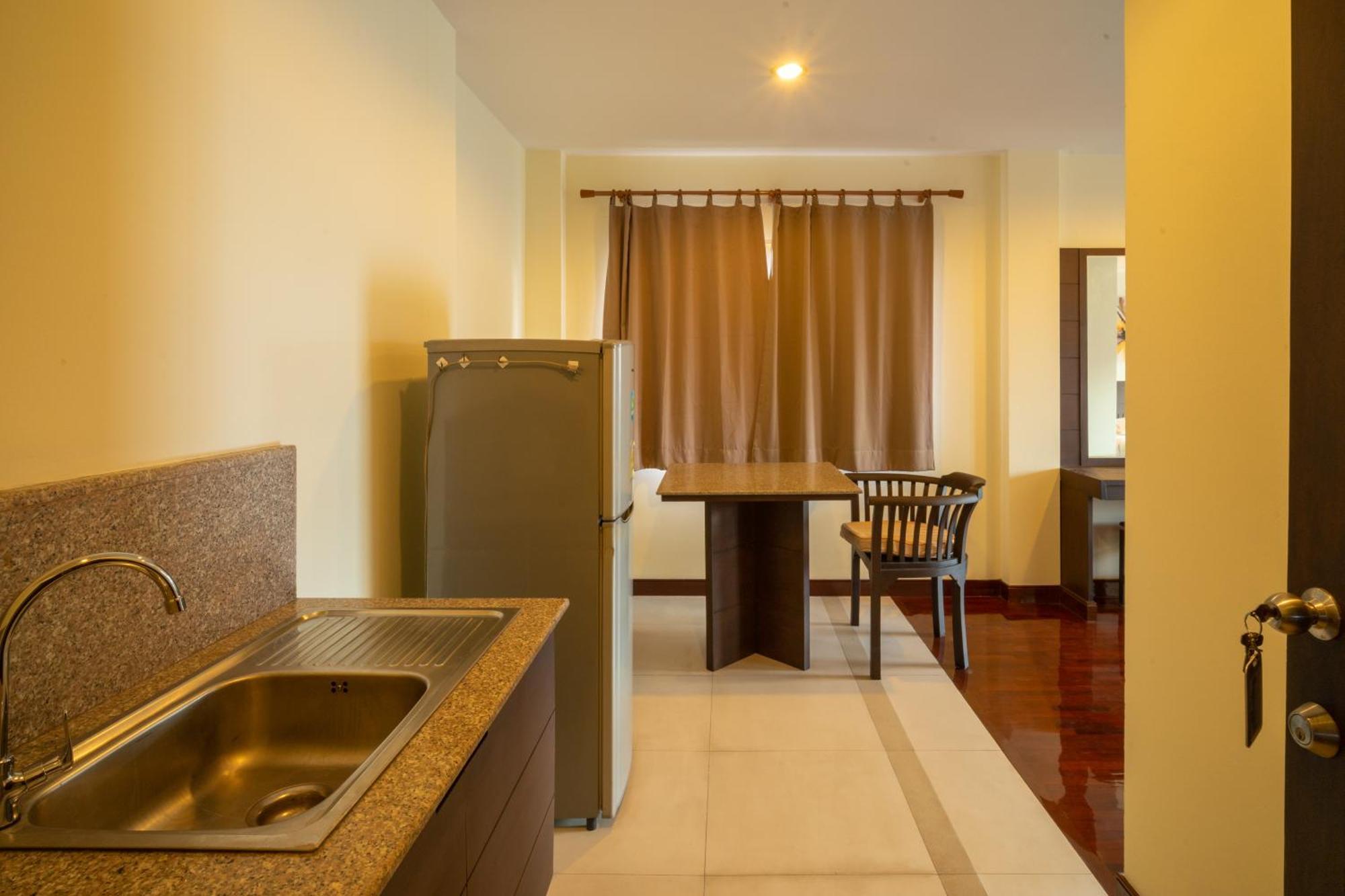 Baan Chuan Chom Pattaya Hotel Buitenkant foto